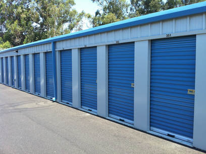 self storage facilities glenview